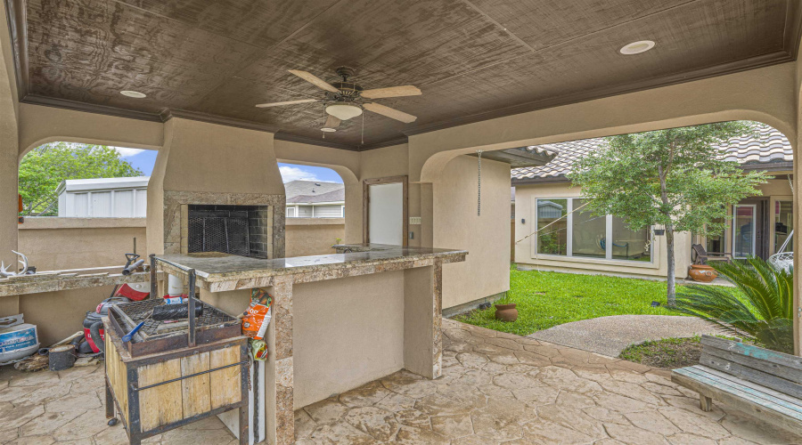 6310 Aloe Vera Dr, LAREDO, Texas 78043, 4 Bedrooms Bedrooms, 8 Rooms Rooms,3 BathroomsBathrooms,Residential,For Sale,6310 Aloe Vera Dr,20262535