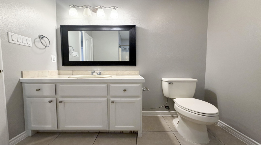 9804 Cantera Ct, LAREDO, Texas 78045, 2 Bedrooms Bedrooms, 5 Rooms Rooms,2 BathroomsBathrooms,Residential,For Rent,9804 Cantera Ct,20262536