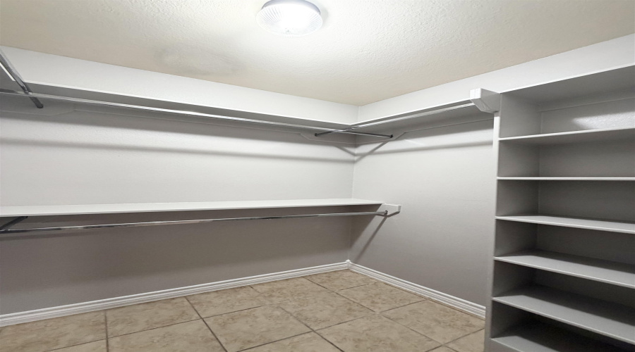 9804 Cantera Ct, LAREDO, Texas 78045, 2 Bedrooms Bedrooms, 5 Rooms Rooms,2 BathroomsBathrooms,Residential,For Rent,9804 Cantera Ct,20262536