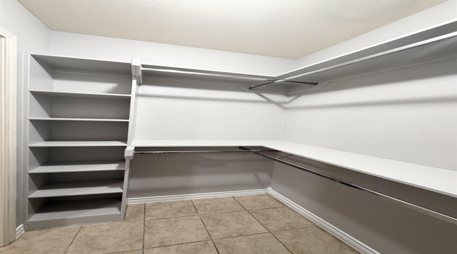 9804 Cantera Ct, LAREDO, Texas 78045, 2 Bedrooms Bedrooms, 5 Rooms Rooms,2 BathroomsBathrooms,Residential,For Rent,9804 Cantera Ct,20262536
