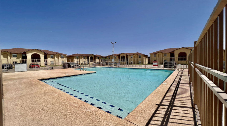 9804 Cantera Ct, LAREDO, Texas 78045, 2 Bedrooms Bedrooms, 5 Rooms Rooms,2 BathroomsBathrooms,Residential,For Rent,9804 Cantera Ct,20262536