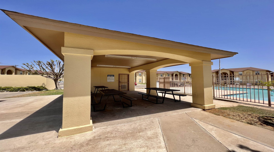9804 Cantera Ct, LAREDO, Texas 78045, 2 Bedrooms Bedrooms, 5 Rooms Rooms,2 BathroomsBathrooms,Residential,For Rent,9804 Cantera Ct,20262536