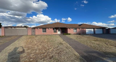 313 Potrero Ct, Laredo, Texas 78045, 4 Bedrooms Bedrooms, 7 Rooms Rooms,2 BathroomsBathrooms,Residential,For Rent,313 Potrero Ct,20262540