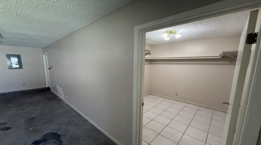 313 Potrero Ct, Laredo, Texas 78045, 4 Bedrooms Bedrooms, 7 Rooms Rooms,2 BathroomsBathrooms,Residential,For Rent,313 Potrero Ct,20262540