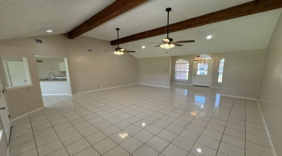 313 Potrero Ct, Laredo, Texas 78045, 4 Bedrooms Bedrooms, 7 Rooms Rooms,2 BathroomsBathrooms,Residential,For Rent,313 Potrero Ct,20262540