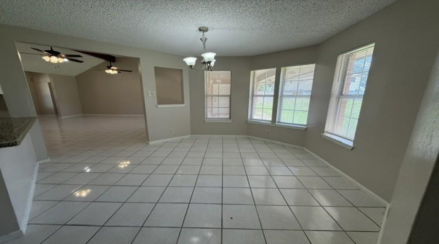 313 Potrero Ct, Laredo, Texas 78045, 4 Bedrooms Bedrooms, 7 Rooms Rooms,2 BathroomsBathrooms,Residential,For Rent,313 Potrero Ct,20262540