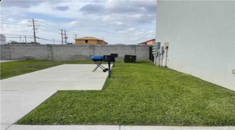 7608 Rocio Dr, Laredo, Texas 78041, 2 Bedrooms Bedrooms, 2 Rooms Rooms,2 BathroomsBathrooms,Residential,For Rent,7608 Rocio Dr,20262542