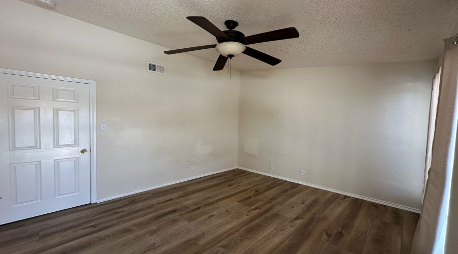 4949 Hamilton Wolfe, SAN ANTONIO, Texas 78229, 1 Bedroom Bedrooms, 3 Rooms Rooms,1 BathroomBathrooms,Residential,For Sale,4949 Hamilton Wolfe,20262543