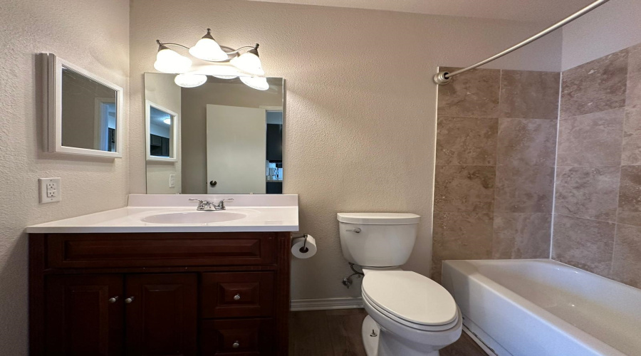 4949 Hamilton Wolfe, SAN ANTONIO, Texas 78229, 1 Bedroom Bedrooms, 3 Rooms Rooms,1 BathroomBathrooms,Residential,For Sale,4949 Hamilton Wolfe,20262543