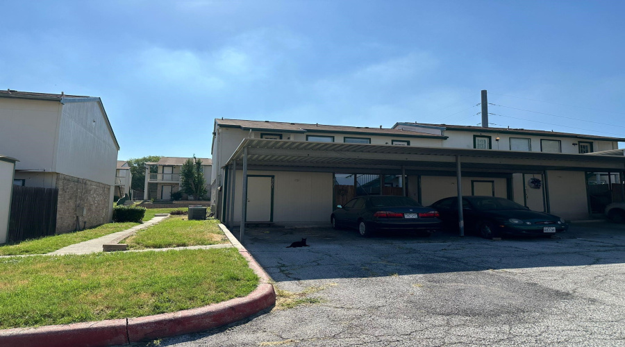 4949 Hamilton Wolfe, SAN ANTONIO, Texas 78229, 1 Bedroom Bedrooms, 3 Rooms Rooms,1 BathroomBathrooms,Residential,For Sale,4949 Hamilton Wolfe,20262543