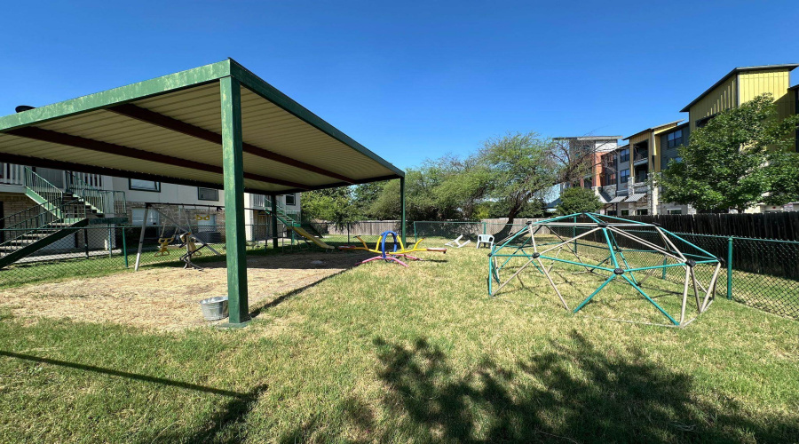4949 Hamilton Wolfe, SAN ANTONIO, Texas 78229, 1 Bedroom Bedrooms, 3 Rooms Rooms,1 BathroomBathrooms,Residential,For Sale,4949 Hamilton Wolfe,20262543