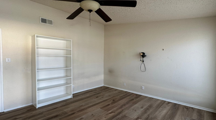 4949 Hamilton Wolfe, SAN ANTONIO, Texas 78229, 1 Bedroom Bedrooms, 3 Rooms Rooms,1 BathroomBathrooms,Residential,For Sale,4949 Hamilton Wolfe,20262543