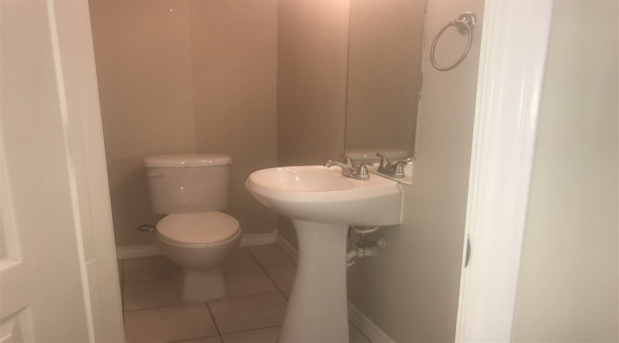 411 Shiloh Dr, LAREDO, Texas 78045, 3 Bedrooms Bedrooms, 6 Rooms Rooms,2 BathroomsBathrooms,Residential,For Rent,411 Shiloh Dr,20262544