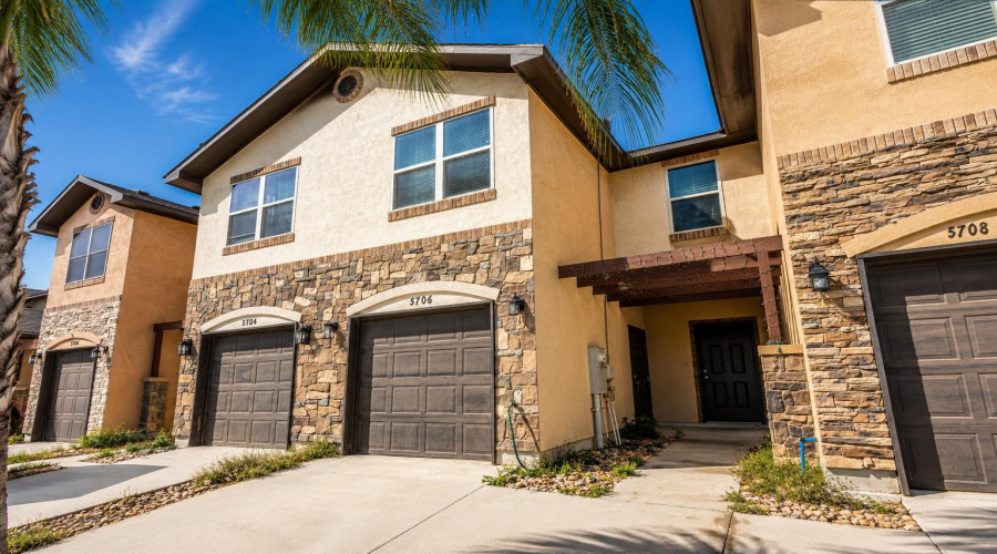 5706 Montevista Dr., Laredo, Texas 78041, 3 Bedrooms Bedrooms, 6 Rooms Rooms,2 BathroomsBathrooms,Residential,For Rent,5706 Montevista Dr.,20262546