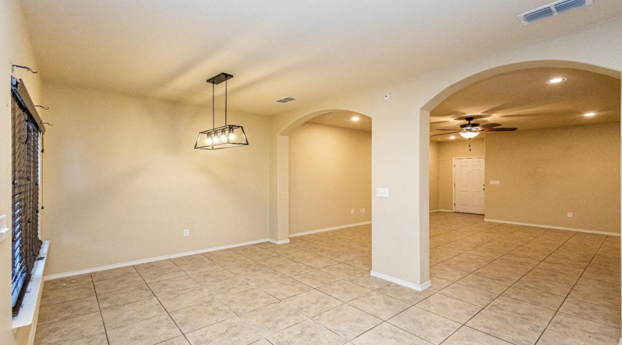 5706 Montevista Dr., Laredo, Texas 78041, 3 Bedrooms Bedrooms, 6 Rooms Rooms,2 BathroomsBathrooms,Residential,For Rent,5706 Montevista Dr.,20262546