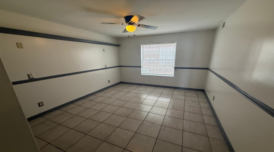 205 Martingale Ln, Laredo, Texas 78041-0000, 3 Bedrooms Bedrooms, 5 Rooms Rooms,2 BathroomsBathrooms,Residential,For Rent,205 Martingale Ln,20262548