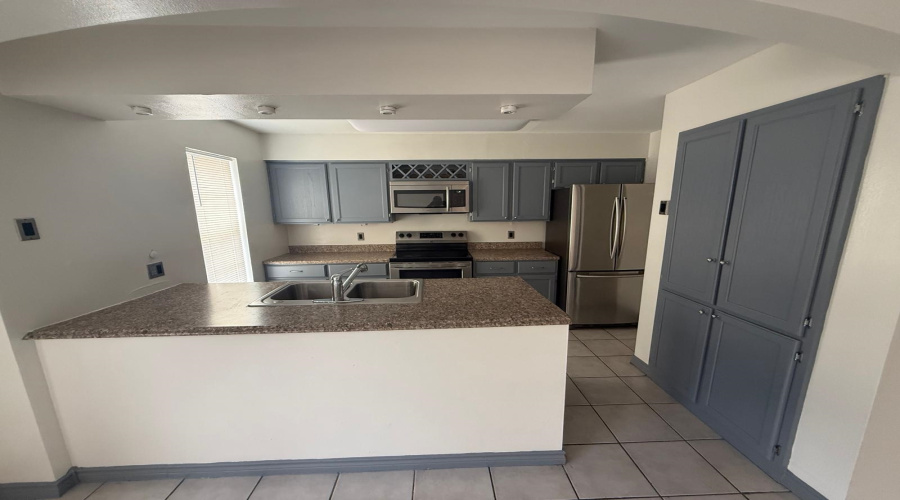 205 Martingale Ln, Laredo, Texas 78041-0000, 3 Bedrooms Bedrooms, 5 Rooms Rooms,2 BathroomsBathrooms,Residential,For Rent,205 Martingale Ln,20262548