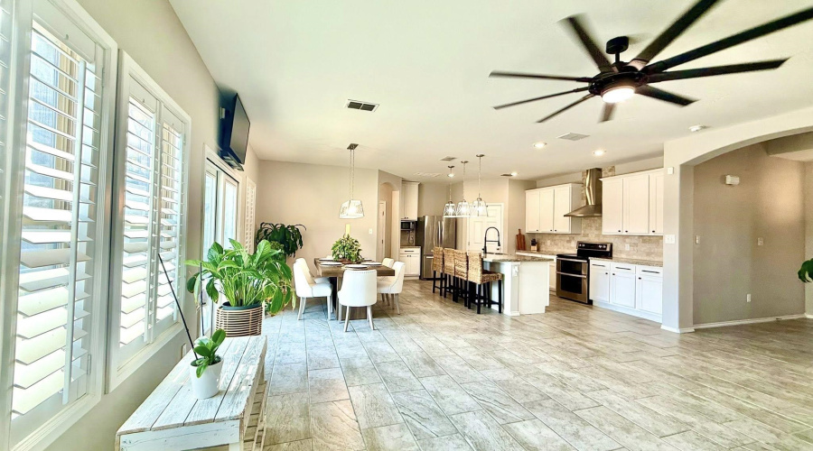 1006 Kus Dr., Laredo, Texas 78045, 4 Bedrooms Bedrooms, 7 Rooms Rooms,2 BathroomsBathrooms,Residential,For Rent,1006 Kus Dr.,20262549