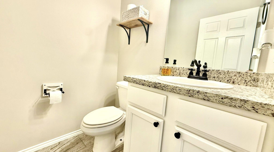 1006 Kus Dr., Laredo, Texas 78045, 4 Bedrooms Bedrooms, 7 Rooms Rooms,2 BathroomsBathrooms,Residential,For Rent,1006 Kus Dr.,20262549