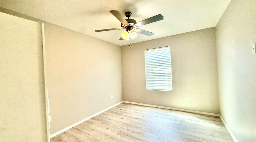 1006 Kus Dr., Laredo, Texas 78045, 4 Bedrooms Bedrooms, 7 Rooms Rooms,2 BathroomsBathrooms,Residential,For Rent,1006 Kus Dr.,20262549