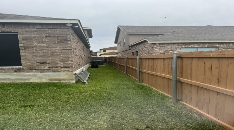 813 Pausa Dr., Laredo, Texas 78045, 4 Bedrooms Bedrooms, 7 Rooms Rooms,2 BathroomsBathrooms,Residential,For Rent,813 Pausa Dr.,20262550