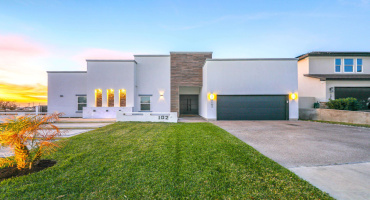 102 Cresta Dr., LAREDO, Texas 78045, 4 Bedrooms Bedrooms, 7 Rooms Rooms,4 BathroomsBathrooms,Residential,For Sale,102 Cresta Dr.,20262552