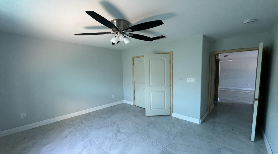 128 Leon Ave, Laredo, Texas 78046, 3 Bedrooms Bedrooms, 5 Rooms Rooms,2 BathroomsBathrooms,Residential,For Sale,128 Leon Ave,20262553