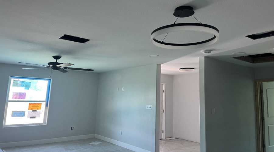 128 Leon Ave, Laredo, Texas 78046, 3 Bedrooms Bedrooms, 5 Rooms Rooms,2 BathroomsBathrooms,Residential,For Sale,128 Leon Ave,20262553