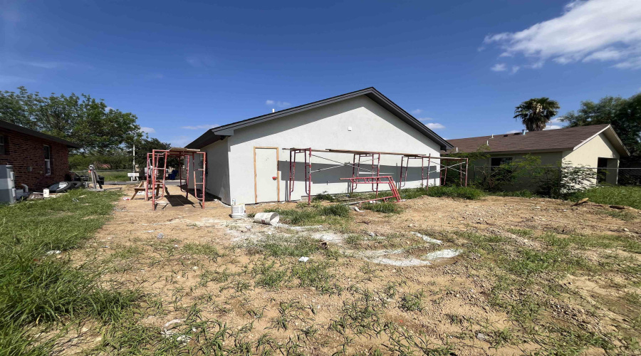 128 Leon Ave, Laredo, Texas 78046, 3 Bedrooms Bedrooms, 5 Rooms Rooms,2 BathroomsBathrooms,Residential,For Sale,128 Leon Ave,20262553