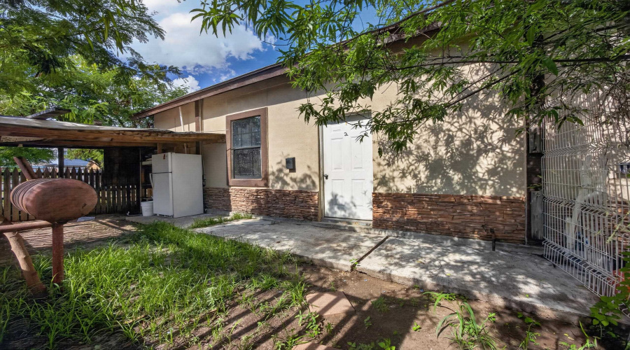 3501 Corpus Christi St, Laredo, Texas 78043, 8 Bedrooms Bedrooms, 16 Rooms Rooms,4 BathroomsBathrooms,Residential,For Sale,3501 Corpus Christi St,20262556