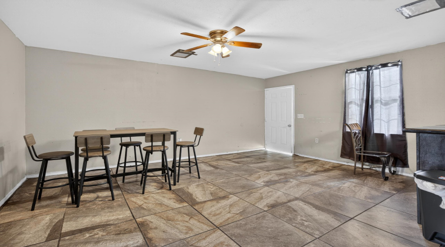 3501 Corpus Christi St, Laredo, Texas 78043, 8 Bedrooms Bedrooms, 16 Rooms Rooms,4 BathroomsBathrooms,Residential,For Sale,3501 Corpus Christi St,20262556