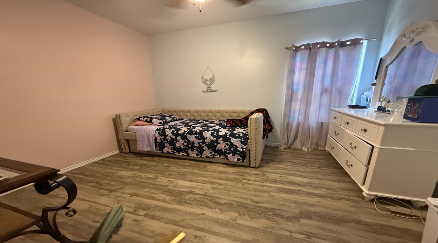 4423 Gloria Dr., Laredo, Texas 78046, 3 Bedrooms Bedrooms, 6 Rooms Rooms,2 BathroomsBathrooms,Residential,For Sale,4423 Gloria Dr.,20262557