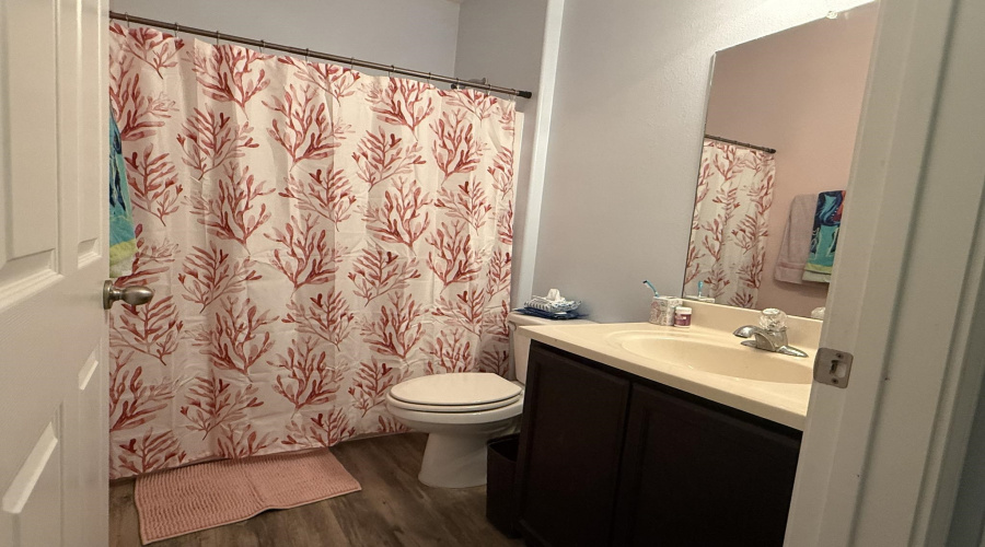4423 Gloria Dr., Laredo, Texas 78046, 3 Bedrooms Bedrooms, 6 Rooms Rooms,2 BathroomsBathrooms,Residential,For Sale,4423 Gloria Dr.,20262557