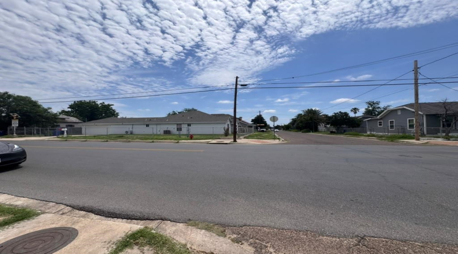 1402 Santa Maria Ave, Laredo, Texas 78046, ,Land,For Sale,1402 Santa Maria Ave,20262558