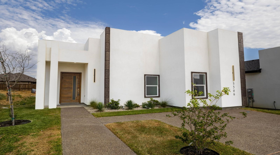 5506 Raven Dr., LAREDO, Texas 78046-0000, 4 Bedrooms Bedrooms, 5 Rooms Rooms,2 BathroomsBathrooms,Residential,For Sale,5506 Raven Dr.,20253814