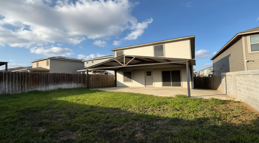 9958 Inmaculada Ln, Laredo, Texas 78045, 3 Bedrooms Bedrooms, 4 Rooms Rooms,2 BathroomsBathrooms,Residential,For Sale,9958 Inmaculada Ln,20262560