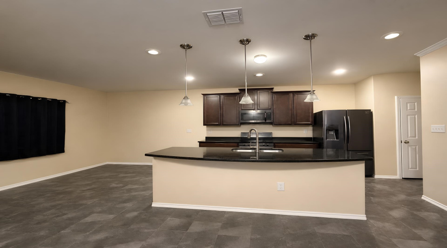 9958 Inmaculada Ln, Laredo, Texas 78045, 3 Bedrooms Bedrooms, 4 Rooms Rooms,2 BathroomsBathrooms,Residential,For Sale,9958 Inmaculada Ln,20262560