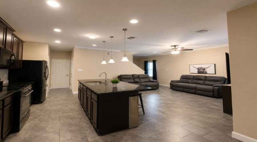 9958 Inmaculada Ln, Laredo, Texas 78045, 3 Bedrooms Bedrooms, 4 Rooms Rooms,2 BathroomsBathrooms,Residential,For Sale,9958 Inmaculada Ln,20262560