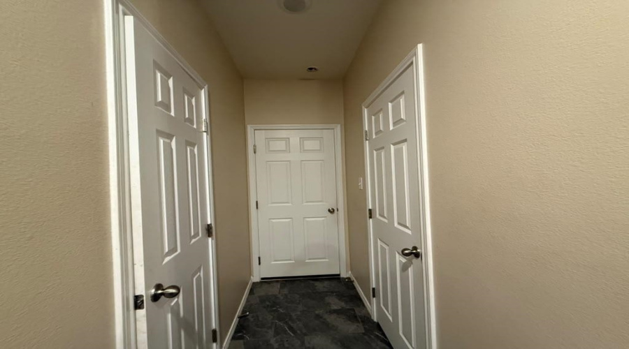 9958 Inmaculada Ln, Laredo, Texas 78045, 3 Bedrooms Bedrooms, 4 Rooms Rooms,2 BathroomsBathrooms,Residential,For Sale,9958 Inmaculada Ln,20262560