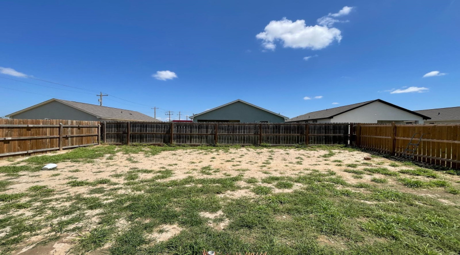 1504 Estudiantes Dr., LAREDO, Texas 78046, 3 Bedrooms Bedrooms, 4 Rooms Rooms,2 BathroomsBathrooms,Residential,For Sale,1504 Estudiantes Dr.,20262561
