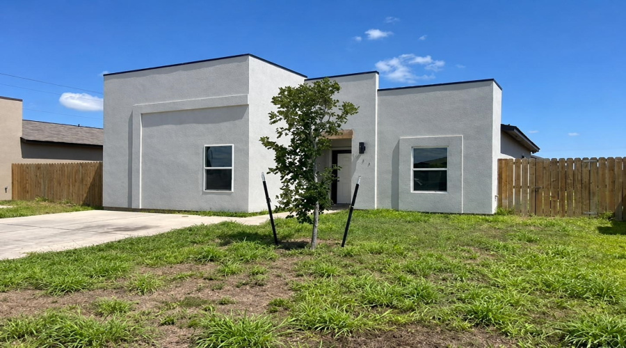 1504 Estudiantes Dr., LAREDO, Texas 78046, 3 Bedrooms Bedrooms, 4 Rooms Rooms,2 BathroomsBathrooms,Residential,For Sale,1504 Estudiantes Dr.,20262561