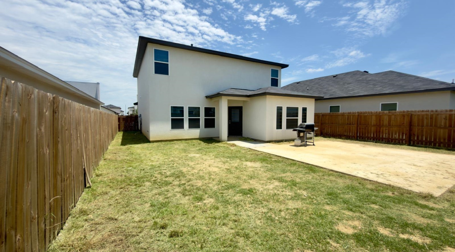 1521 Hebilla Ln., Laredo, Texas 78046-2243, 3 Bedrooms Bedrooms, 5 Rooms Rooms,2 BathroomsBathrooms,Residential,For Sale,1521 Hebilla Ln.,20262562