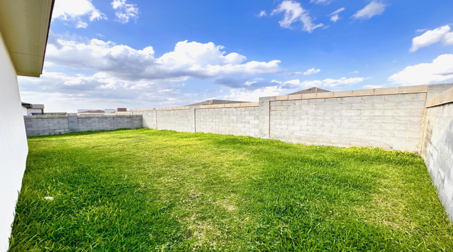 616 Journey Loop, LAREDO, Texas 78045, 3 Bedrooms Bedrooms, 5 Rooms Rooms,2 BathroomsBathrooms,Residential,For Rent,616 Journey Loop,20262564