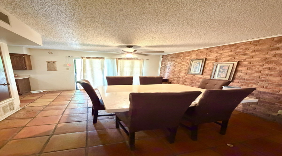 4824 Westside Ln, LAREDO, Texas 78041, 3 Bedrooms Bedrooms, 6 Rooms Rooms,2 BathroomsBathrooms,Residential,For Sale,4824 Westside Ln,20262565