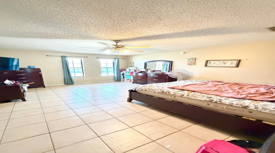 4824 Westside Ln, LAREDO, Texas 78041, 3 Bedrooms Bedrooms, 6 Rooms Rooms,2 BathroomsBathrooms,Residential,For Sale,4824 Westside Ln,20262565