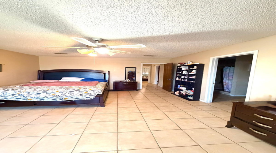 4824 Westside Ln, LAREDO, Texas 78041, 3 Bedrooms Bedrooms, 6 Rooms Rooms,2 BathroomsBathrooms,Residential,For Sale,4824 Westside Ln,20262565