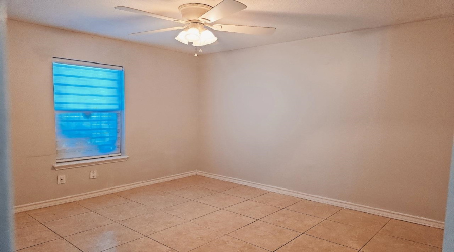 233 Rancho Viejo Dr, laredo, Texas 78045, 4 Bedrooms Bedrooms, 6 Rooms Rooms,2 BathroomsBathrooms,Residential,For Rent,233 Rancho Viejo Dr,20262566