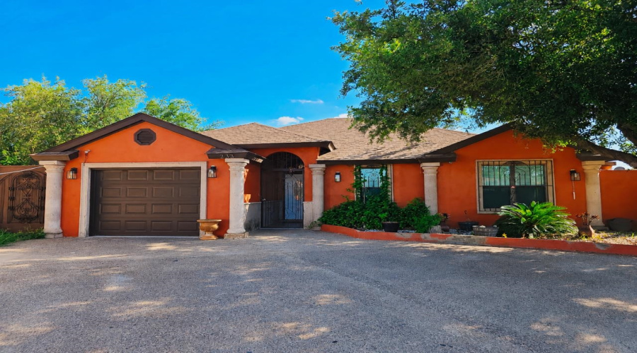 233 Rancho Viejo Dr, laredo, Texas 78045, 4 Bedrooms Bedrooms, 6 Rooms Rooms,2 BathroomsBathrooms,Residential,For Rent,233 Rancho Viejo Dr,20262566
