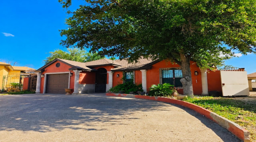 233 Rancho Viejo Dr, laredo, Texas 78045, 4 Bedrooms Bedrooms, 6 Rooms Rooms,2 BathroomsBathrooms,Residential,For Rent,233 Rancho Viejo Dr,20262566