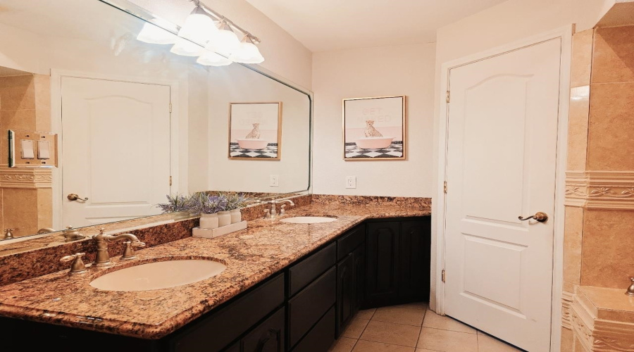 233 Rancho Viejo Dr, laredo, Texas 78045, 4 Bedrooms Bedrooms, 6 Rooms Rooms,2 BathroomsBathrooms,Residential,For Rent,233 Rancho Viejo Dr,20262566